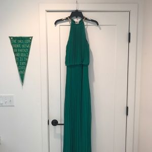 Emerald Green Pleated Chiffon Evening Dress